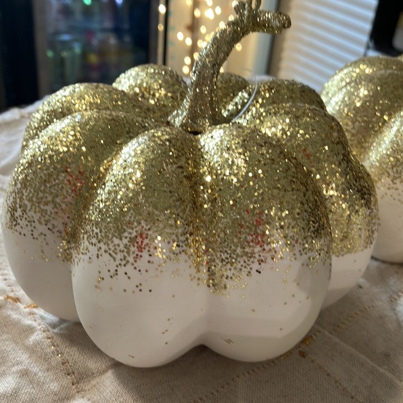 Set of four called and white, pumpkin decor - Picture 4 of 8